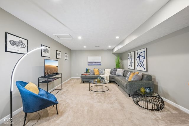 6177 Grove Walk Court, Noblesville, IN 46062