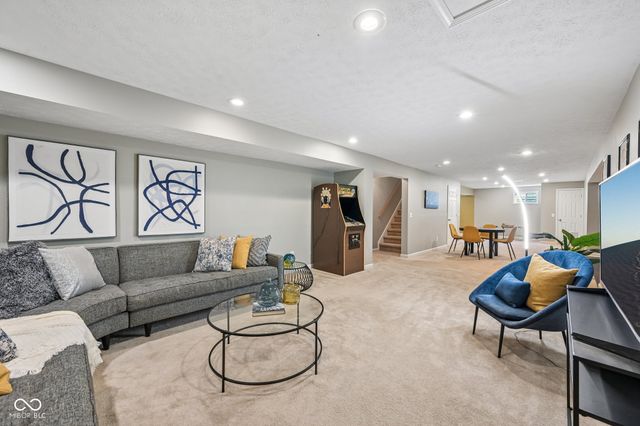 6177 Grove Walk Court, Noblesville, IN 46062