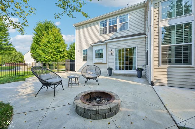 6177 Grove Walk Court, Noblesville, IN 46062