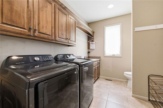 17317 S Wheatland Drive, Belton, MO 64012