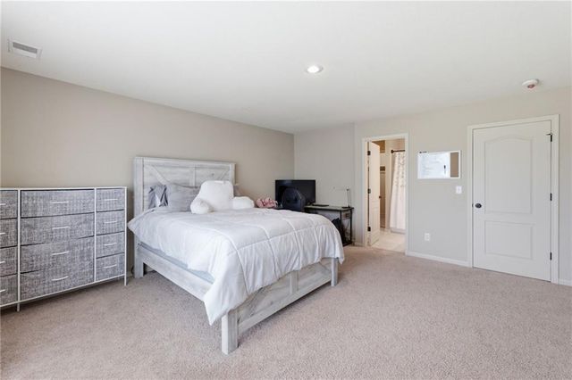 17317 S Wheatland Drive, Belton, MO 64012