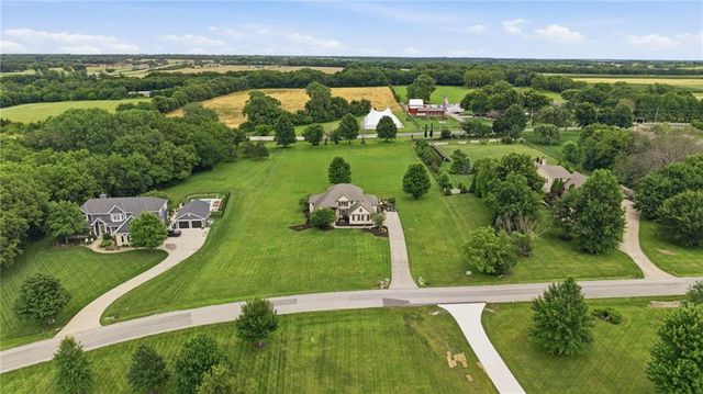 17317 S Wheatland Drive, Belton, MO 64012