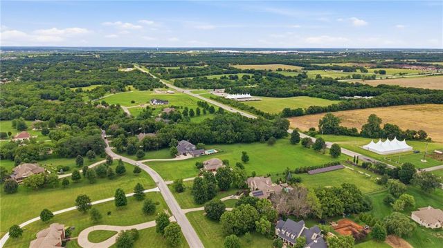 17317 S Wheatland Drive, Belton, MO 64012