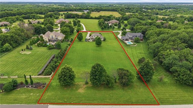 17317 S Wheatland Drive, Belton, MO 64012