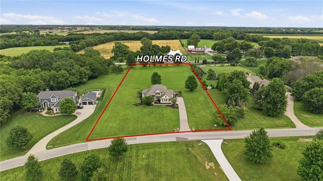 17317 S Wheatland Drive, Belton, MO 64012
