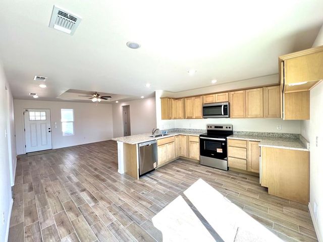 807 N Van Buren Street, San Angelo, TX 76901