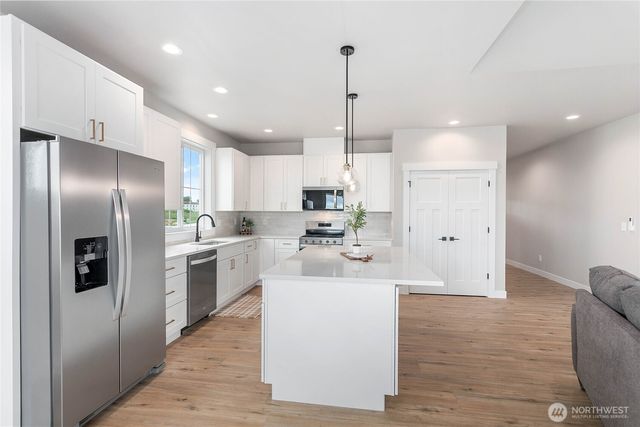 316 W 3rd Street, Everson, WA 98247