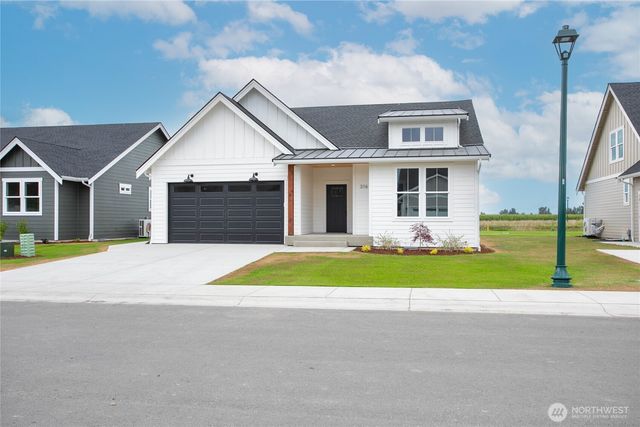 316 W 3rd Street, Everson, WA 98247