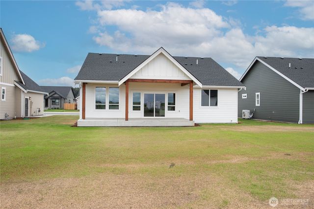 316 W 3rd Street, Everson, WA 98247