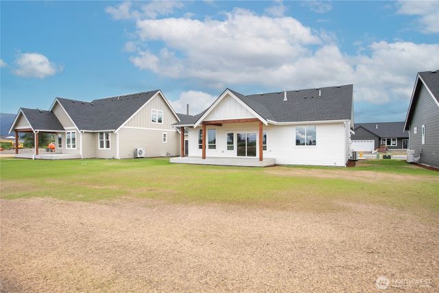 316 W 3rd Street, Everson, WA 98247