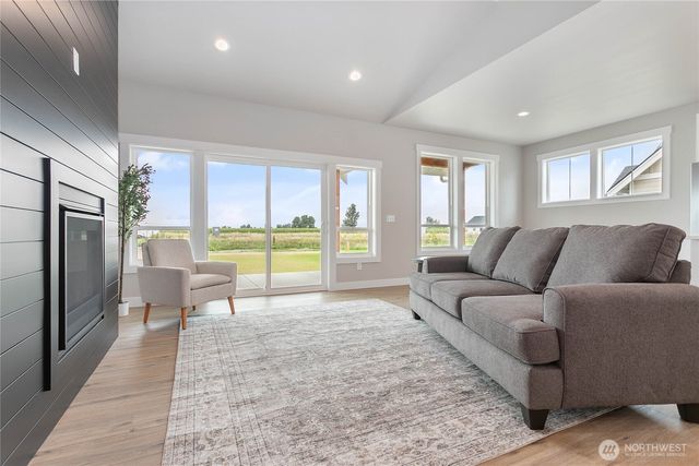316 W 3rd Street, Everson, WA 98247