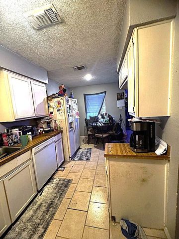 6608 Central Avenue, North Richland Hills, TX 76182