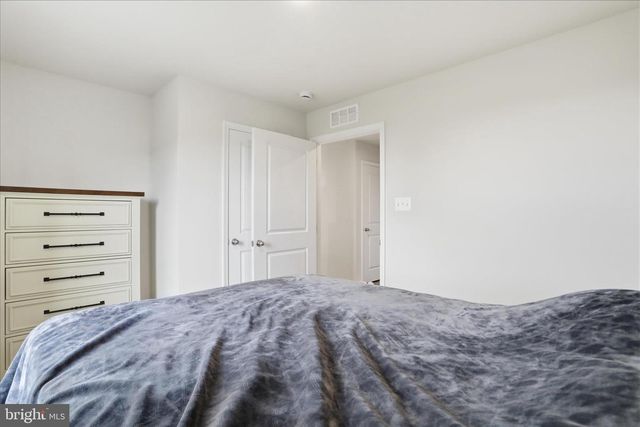 124 PERIDOT DR, Chambersburg, PA 17202