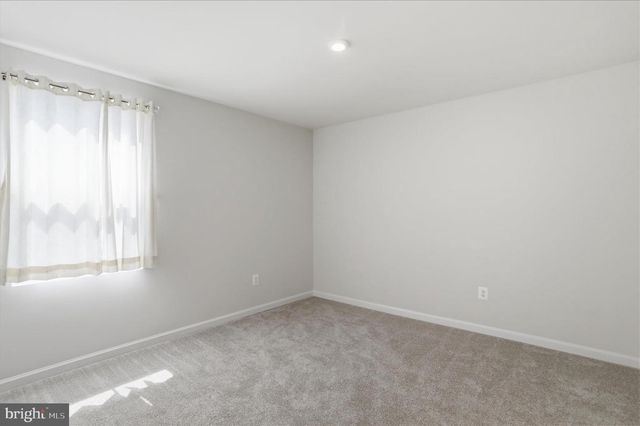 124 PERIDOT DR, Chambersburg, PA 17202