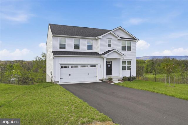 124 PERIDOT DR, Chambersburg, PA 17202