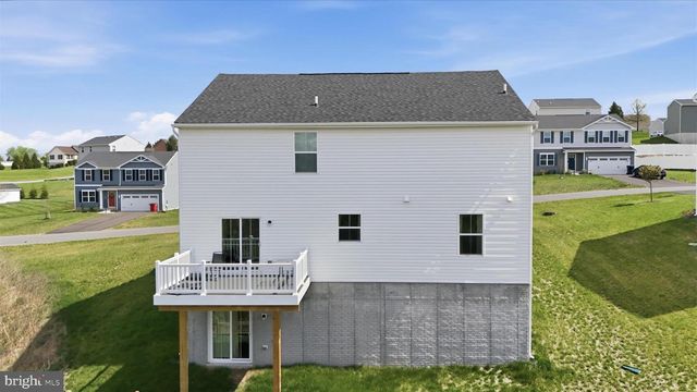 124 PERIDOT DR, Chambersburg, PA 17202