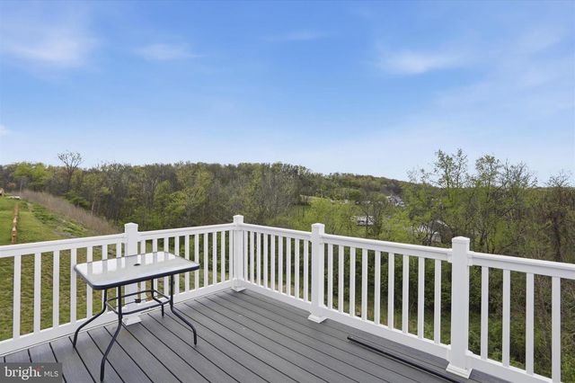 124 PERIDOT DR, Chambersburg, PA 17202