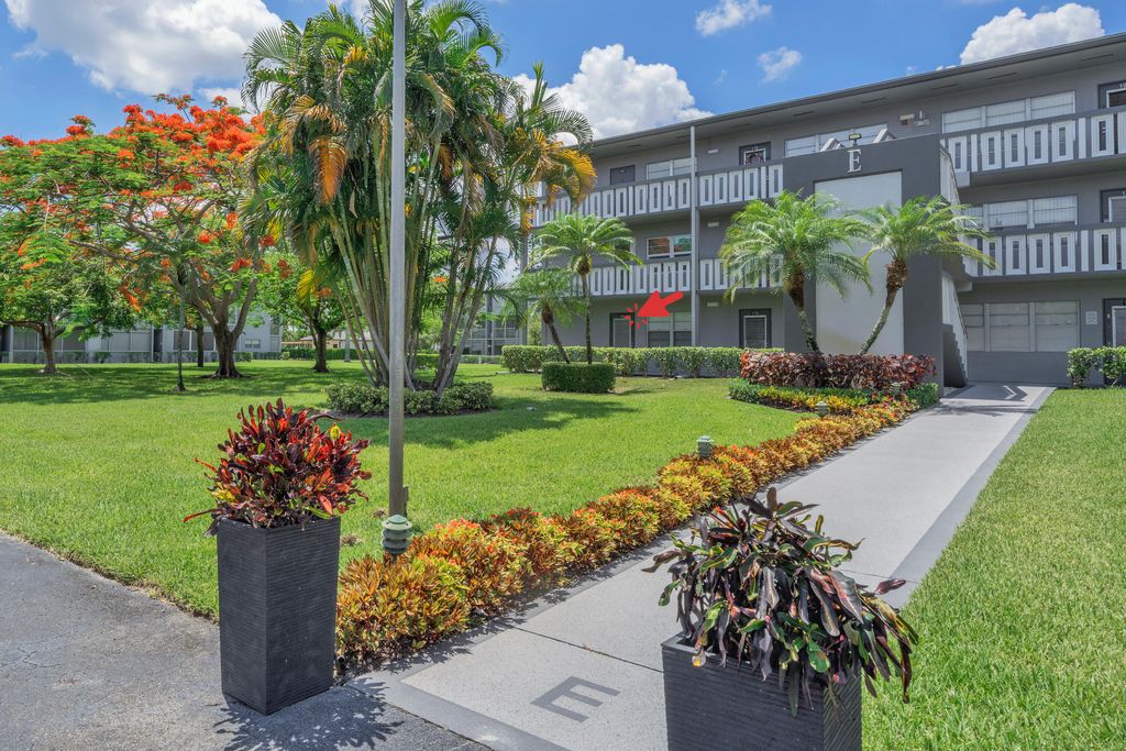 169 Suffolk E, Boca Raton, FL 33434