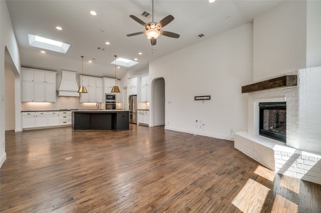 3884 Sevilla Drive, Frisco, TX 75034
