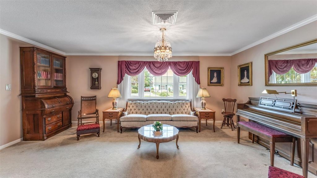 Image 20 of property listing at 901 WOODWARD STREET, Lakeland, FL 33803