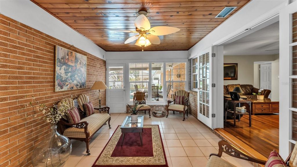 Image 38 of property listing at 901 WOODWARD STREET, Lakeland, FL 33803