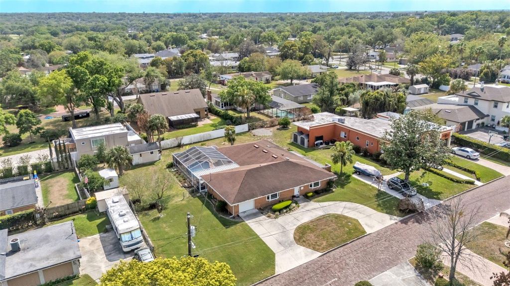 Image 58 of property listing at 901 WOODWARD STREET, Lakeland, FL 33803