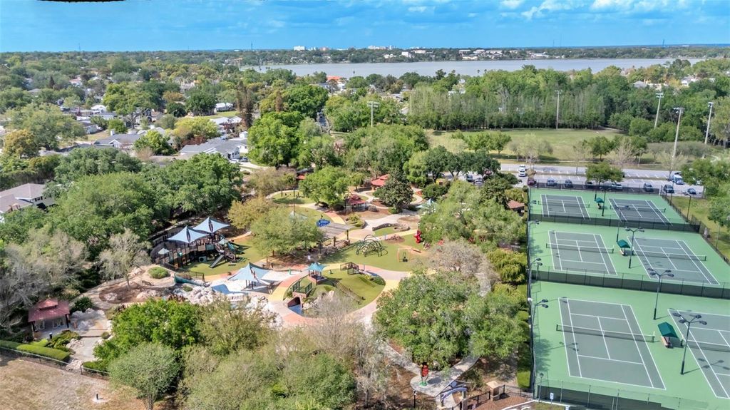 Image 61 of property listing at 901 WOODWARD STREET, Lakeland, FL 33803