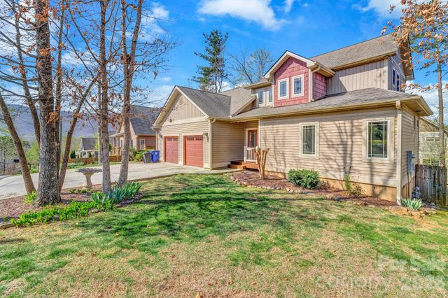 122 Craggy Street, Black Mountain, NC 28711