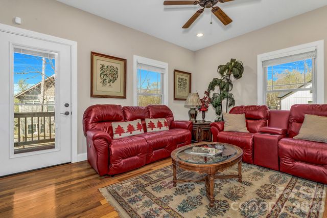 122 Craggy Street, Black Mountain, NC 28711