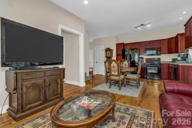 122 Craggy Street, Black Mountain, NC 28711