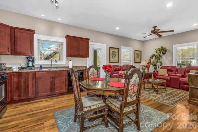 122 Craggy Street, Black Mountain, NC 28711