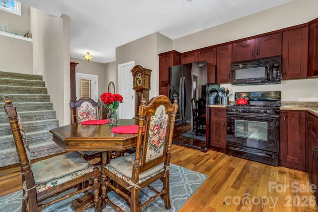 122 Craggy Street, Black Mountain, NC 28711