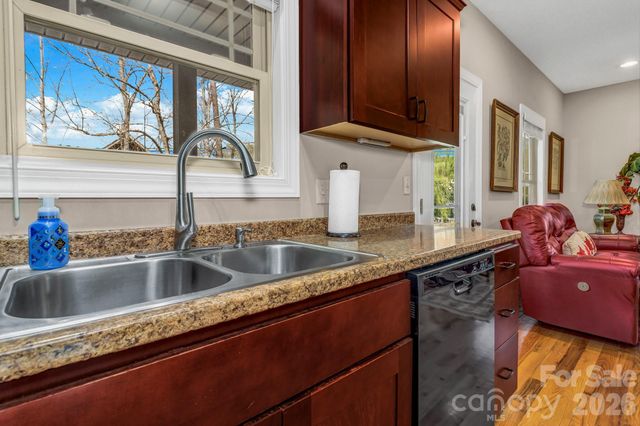122 Craggy Street, Black Mountain, NC 28711