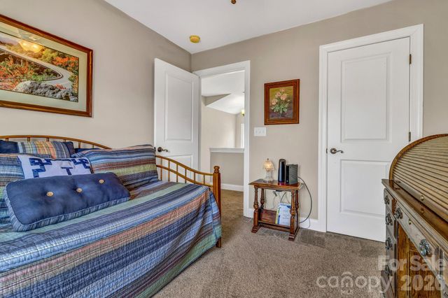122 Craggy Street, Black Mountain, NC 28711