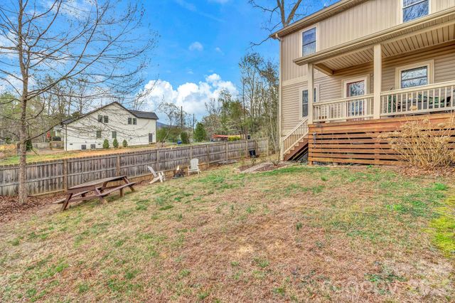 122 Craggy Street, Black Mountain, NC 28711