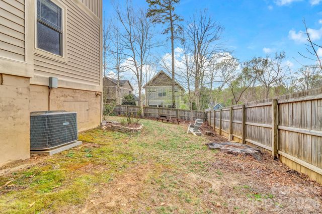 122 Craggy Street, Black Mountain, NC 28711