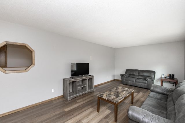 410 Horn Avenue, Moorhead, MN 56560