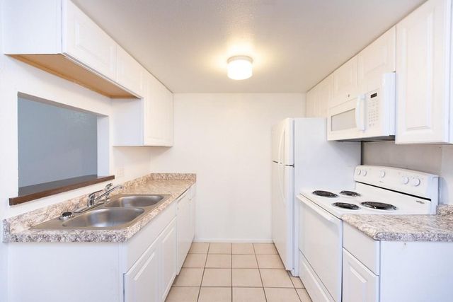 710 E Dean Keaton ST 111, Austin, TX 78705