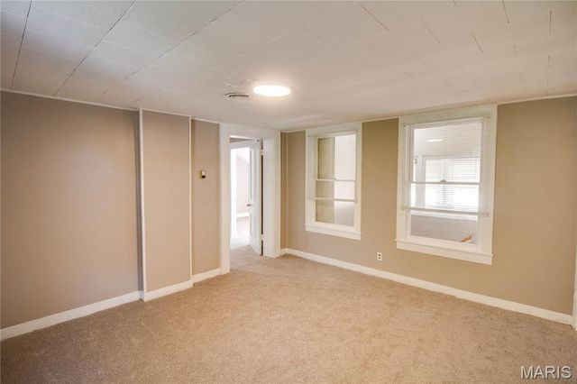 1011 State Street, Alton, IL 62002