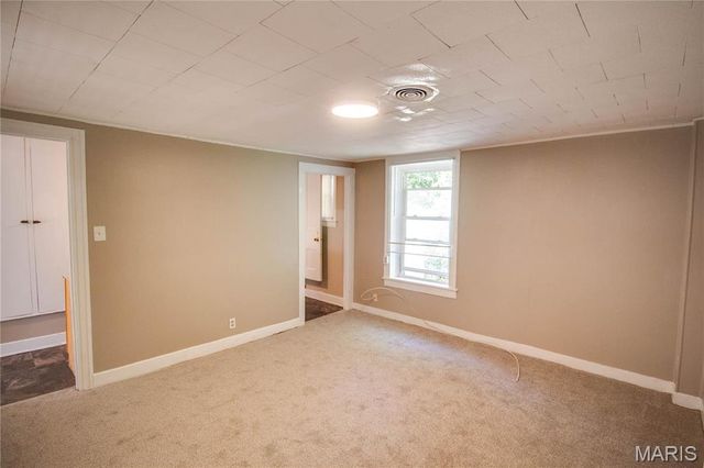 1011 State Street, Alton, IL 62002