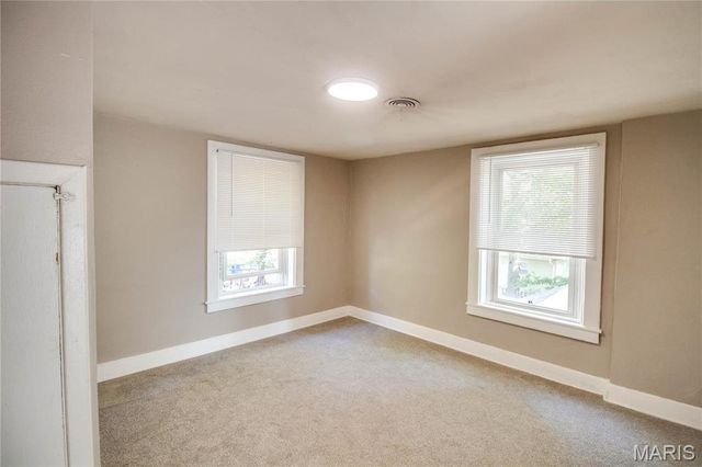 1011 State Street, Alton, IL 62002