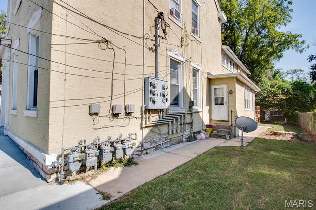 1011 State Street, Alton, IL 62002