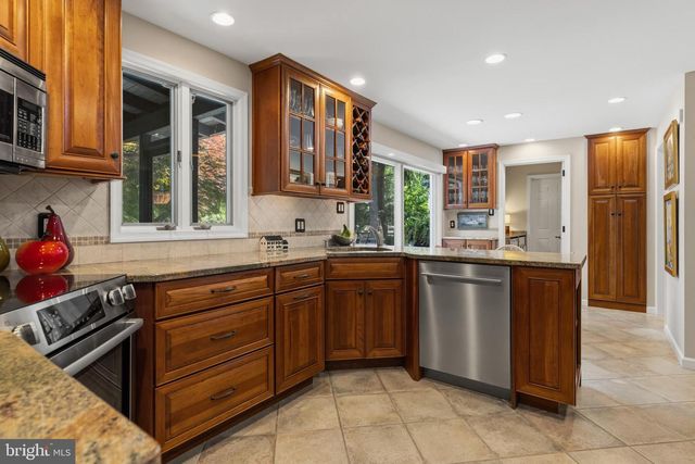 114 ROSEWOOD DR, Lansdale, PA 19446