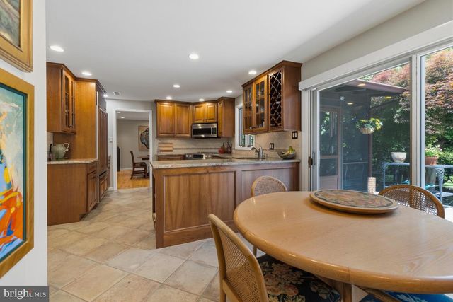 114 ROSEWOOD DR, Lansdale, PA 19446