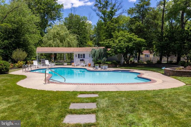 114 ROSEWOOD DR, Lansdale, PA 19446