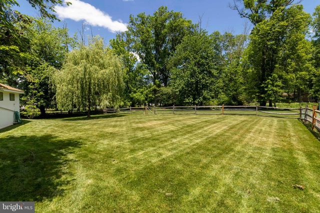 114 ROSEWOOD DR, Lansdale, PA 19446