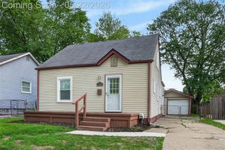 23440 Cayuga Avenue, Hazel Park, MI 48030