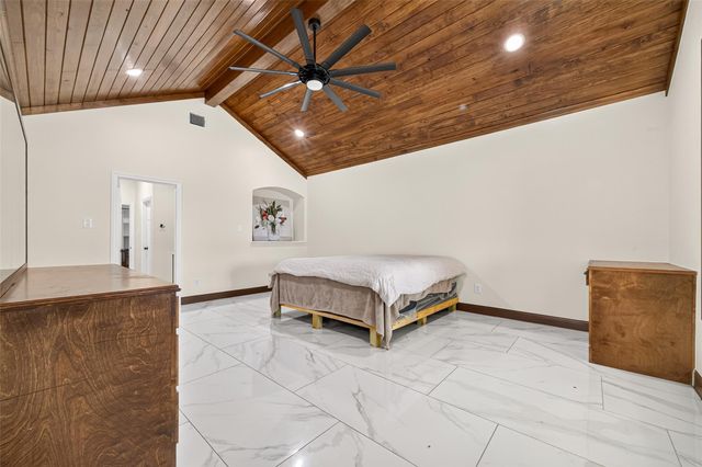432 County Road 3479a, Cleveland, TX 77327
