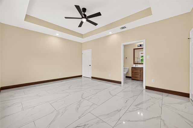 432 County Road 3479a, Cleveland, TX 77327