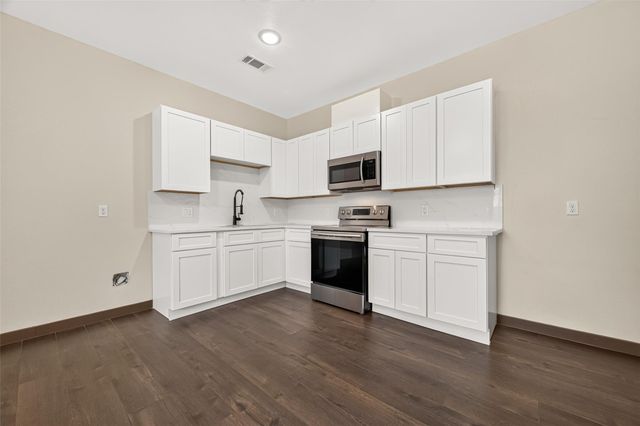 432 County Road 3479a, Cleveland, TX 77327